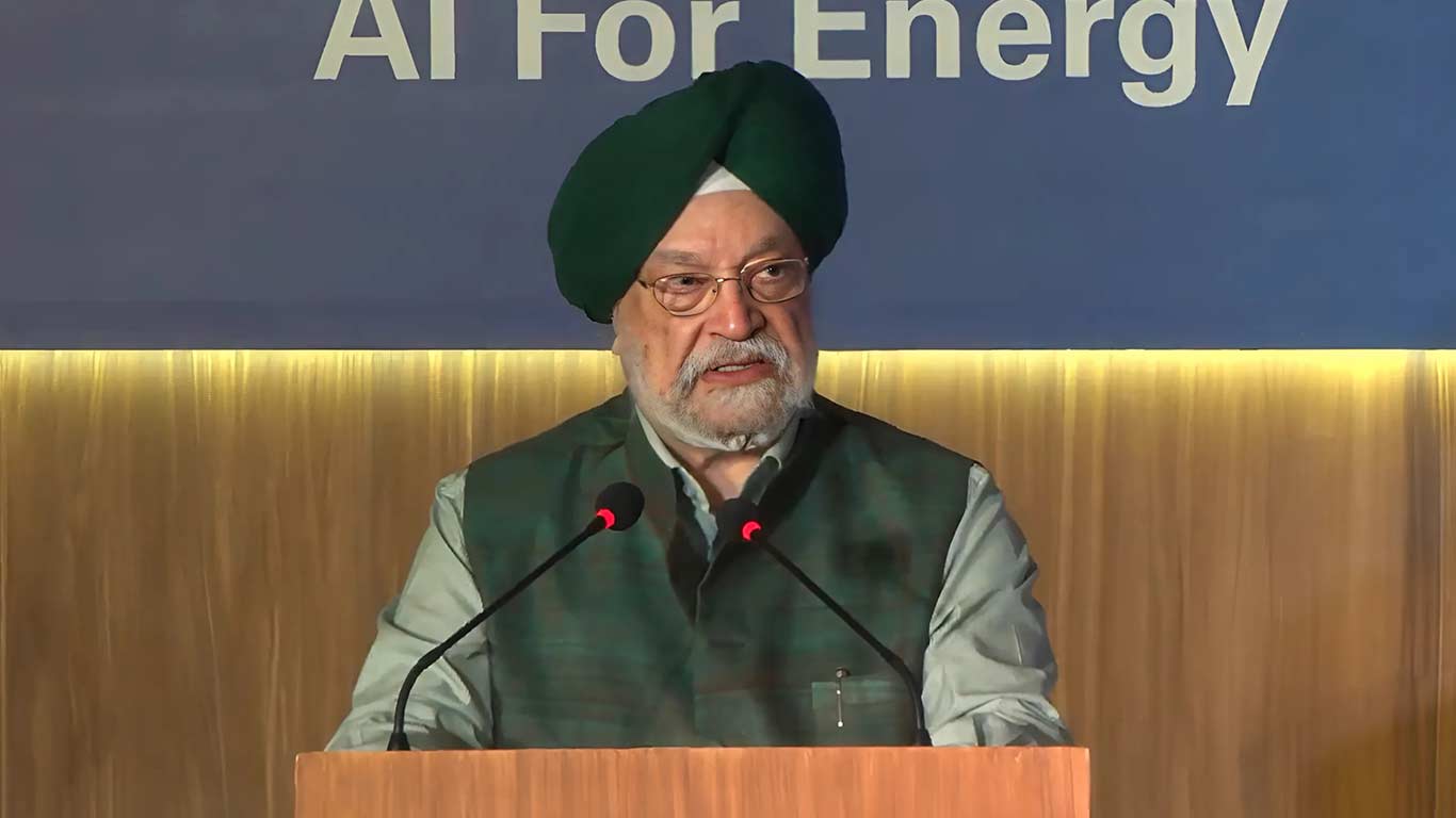 Hardeep Puri Advocates AI Adoption as Essential for India's Oil and Gas Sector