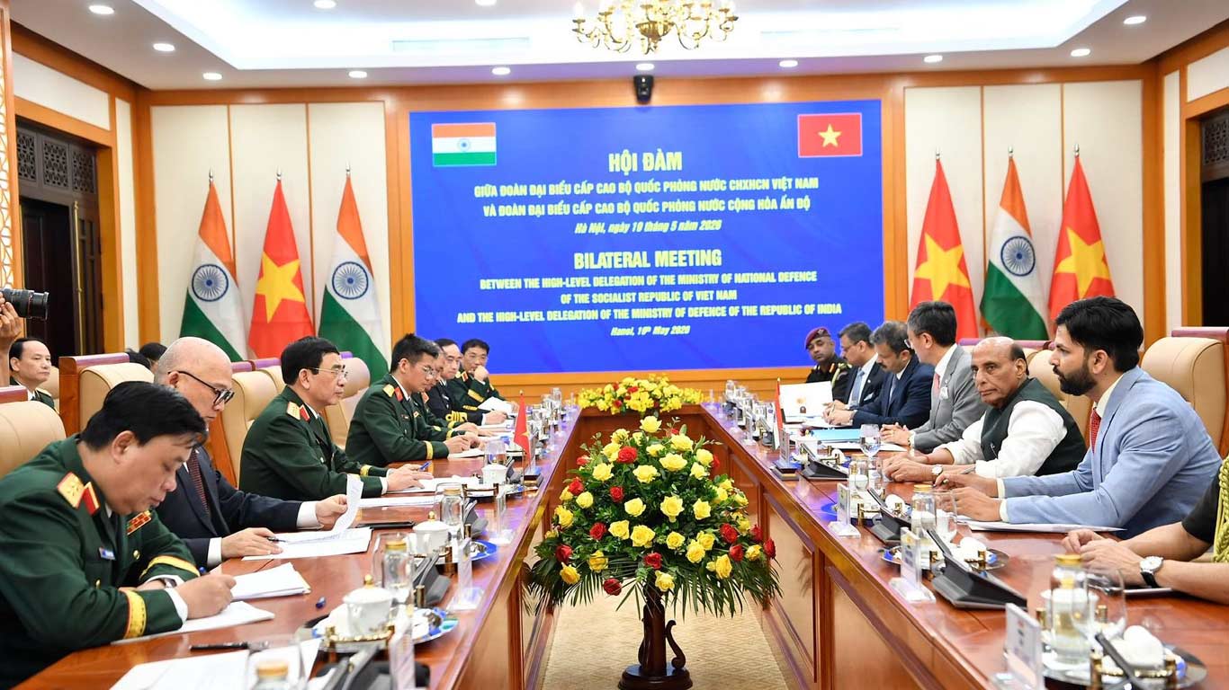 Rajnath Singh Holds Talks With Vietnam’s Deputy PM Phan Van Giang in Hanoi