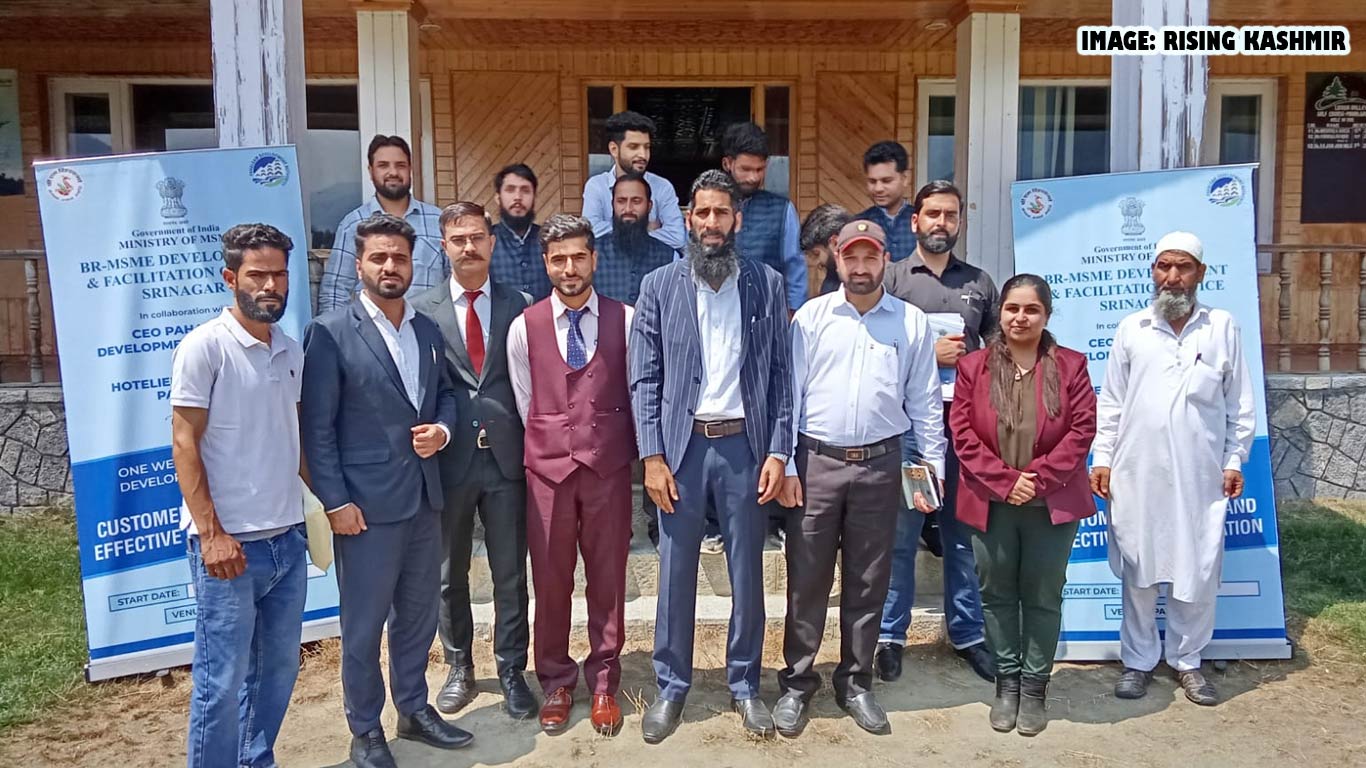 MSME Ministry Conducts Inaugural Hospitality Management Program In Pahalgam