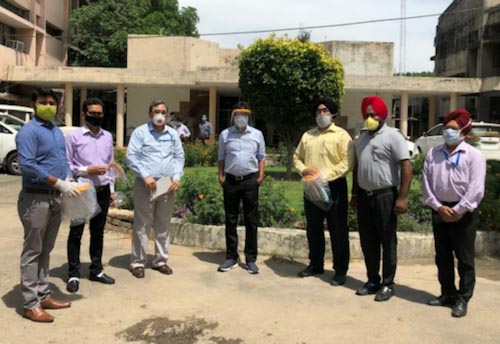 Ludhiana CTR  under MSME Ministry hands over 5000 face shields for Corona warriors to DC