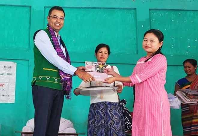 NABARD distributes tailoring kits to SHGs in Changlang district of Arunachal Pradesh